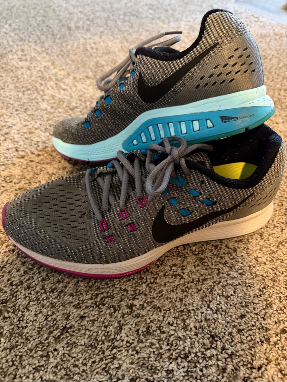 Nike Women's Grey Running athletic shoes zoom structure 19 Aqua/Pink size 9.5